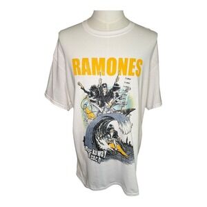 Ramones Rockaway Beach‎ Graphic T-Shirt Nordstrom White Large NWT